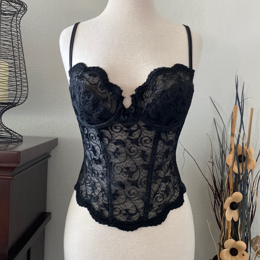 Victoria’s Secret Vintage Made In USA 1990’s black lace corset bustier s…